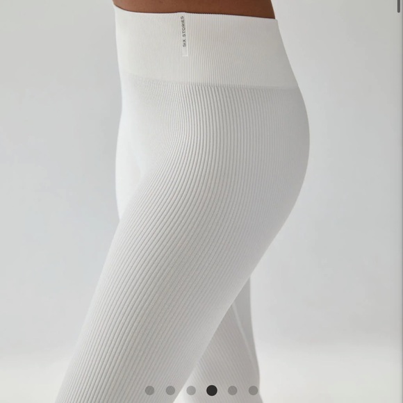 NEW! Six Stories Seamless Contour Rib Leggings - Picture 4 of 6